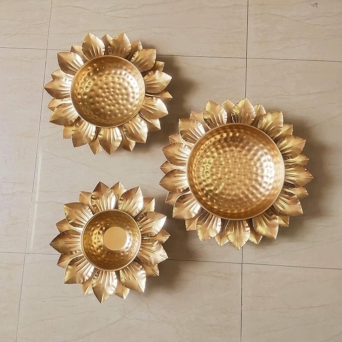 Gold Polish Leaf Design Set of 3 Flower-Shaped Urli Bowls – Decorative Bowls for Floating Flowers, Home & Diwali Décor